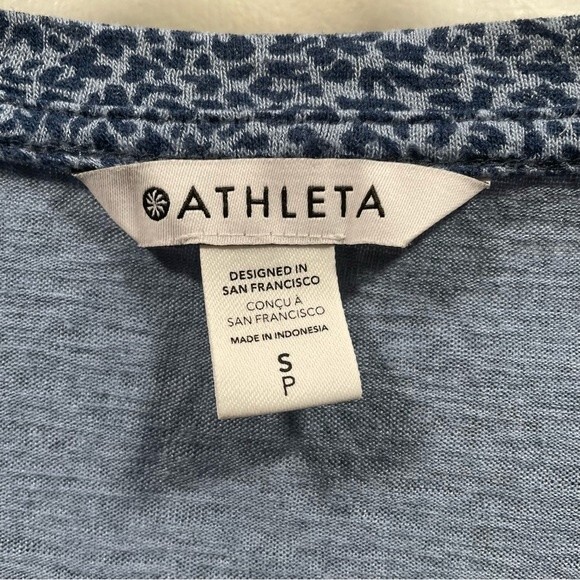 Athleta Blue Leopard Breezy V-neck Modal T-Shirt Size S - Picture 6 of 12